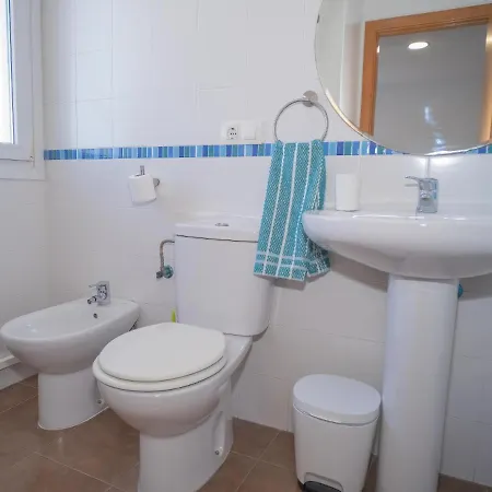 Con Piscina Solo Familias Holiday home